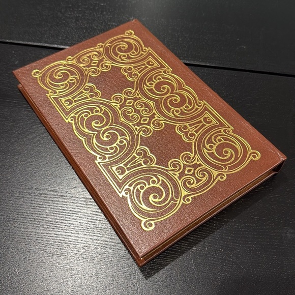 The Effayes The Essays (The 100 Greatest Books Ever Written) by Francis Bacon - Picture 9 of 10